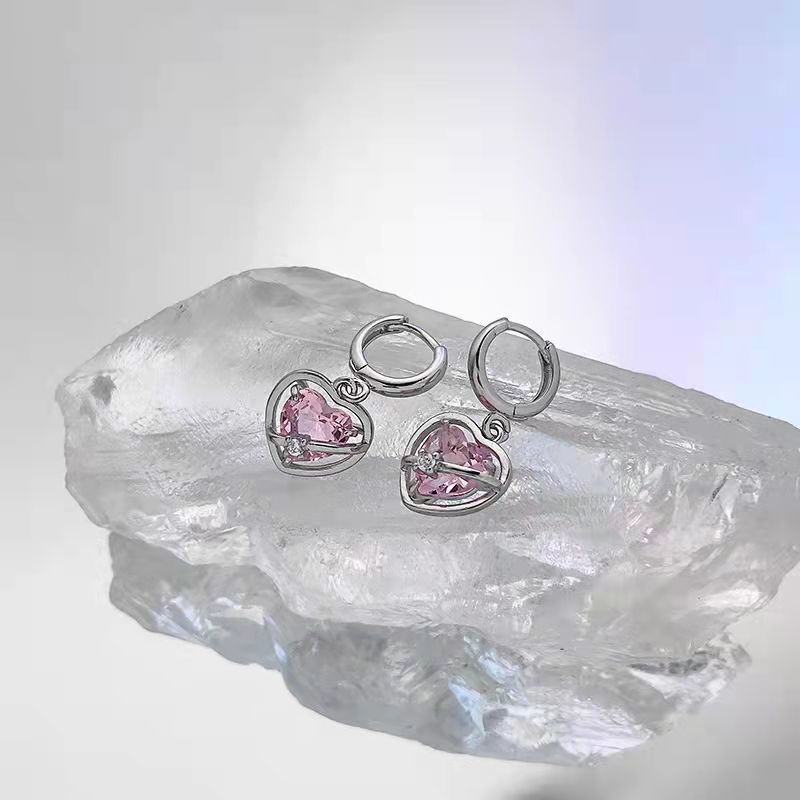 Fashion Pink Zircon Heart Drop Earrings Heart Kristal Silver Hoop Earring Untuk Aksesoris Perhiasan Wanita