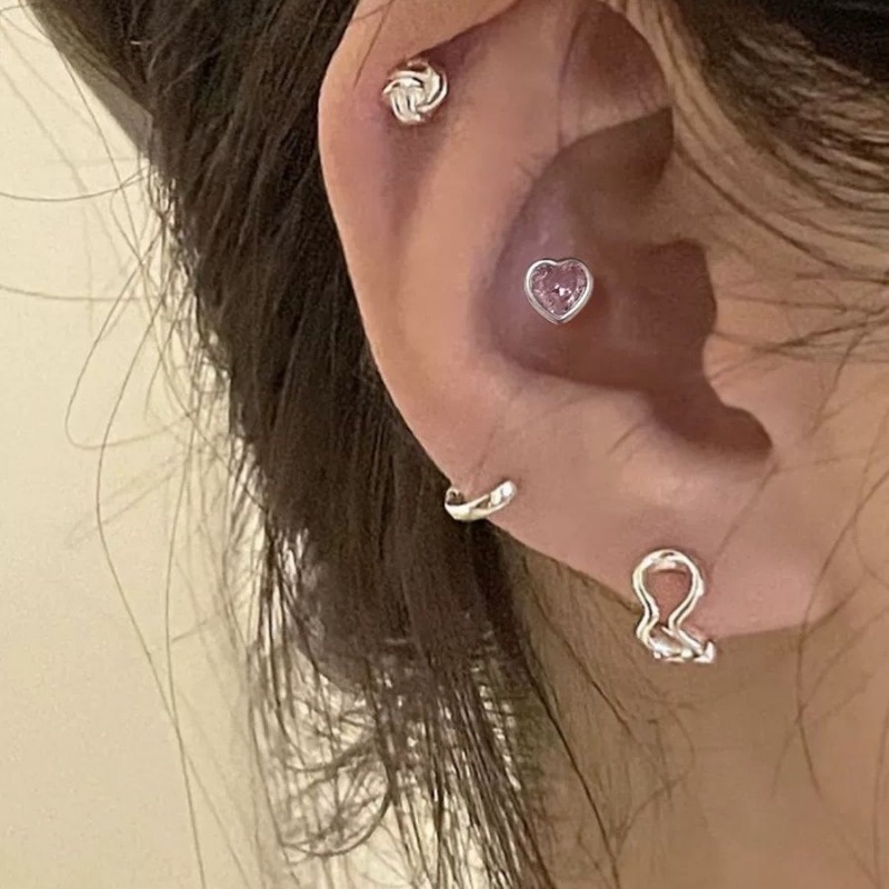 Kami Bunga Halus s925 Perak Berkilau Biru Pink Kristal Jantung Stud Anting-Anting Untuk Wanita Perempuan Elegan Tindik Bola Kecil Zirkon Cinta Sekrup Anting-Anting Fashion Tulang Rawan Telinga Perhiasan