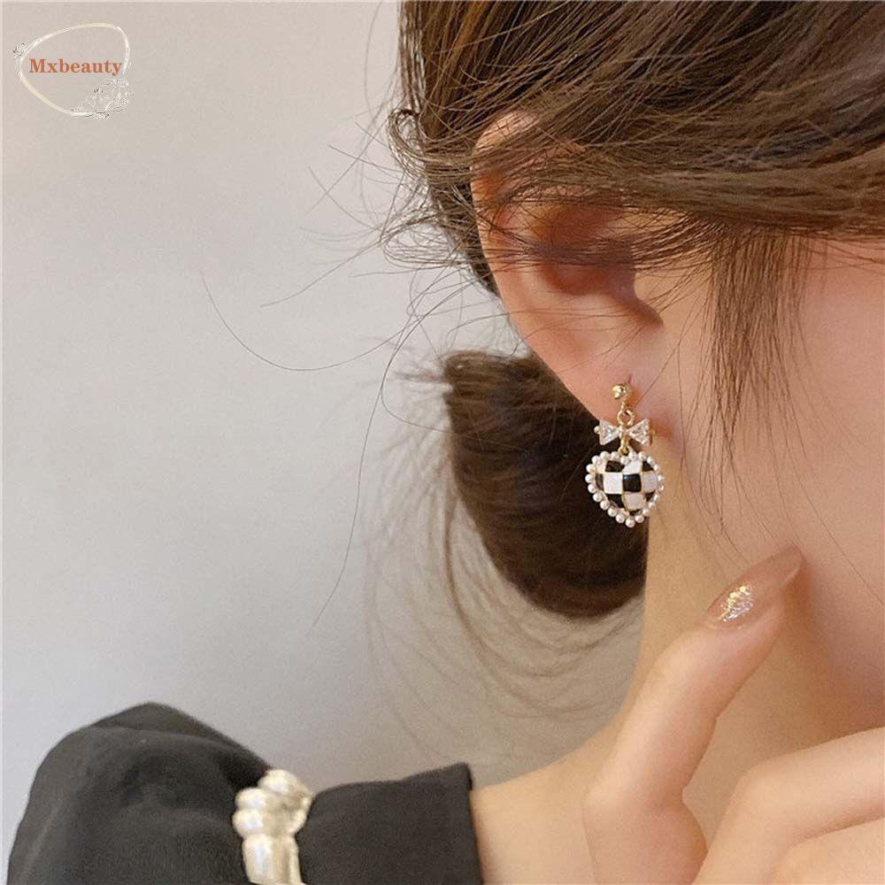 Mxbeauty Checkerboard Anting Wanita Temperamen Mutiara Perhiasan Harian Berlian Imitasi Alloy Perempuan Menjuntai Earrings