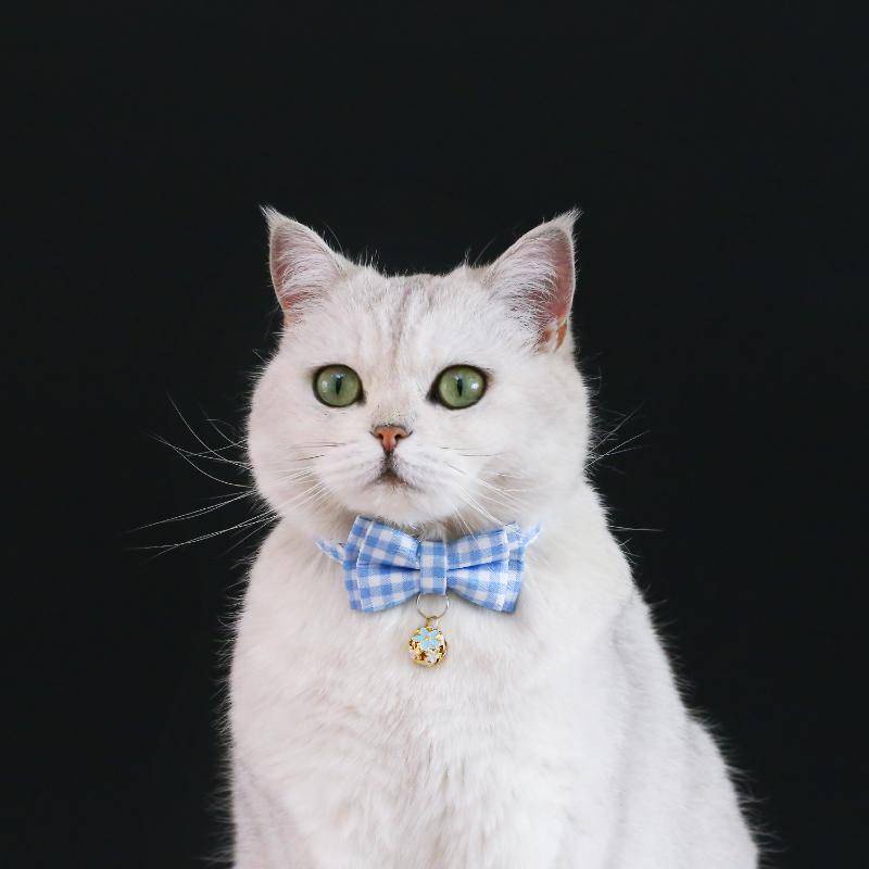 Pet bow tie collar Dengan Lonceng Bunga Kucing Dilepas Lapisan Ganda Segar Lucu Kotak-Kotak Kerah Busur Kucing Anjing Aksesori Leher Yang Dapat Disesuaikan