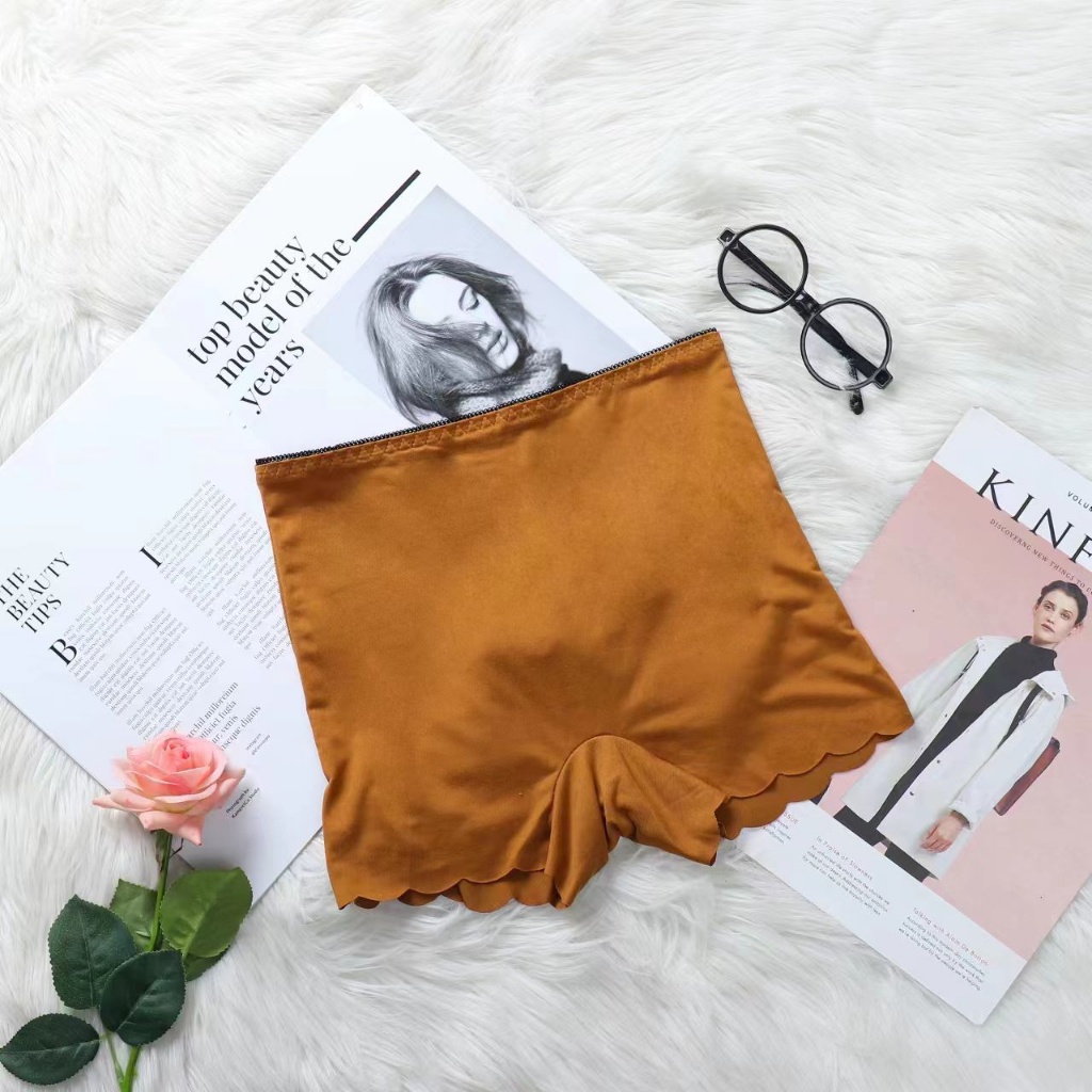 Celyne Short Seamless Wanita Anti Nyeplak Celana Dalam Wanita 2093