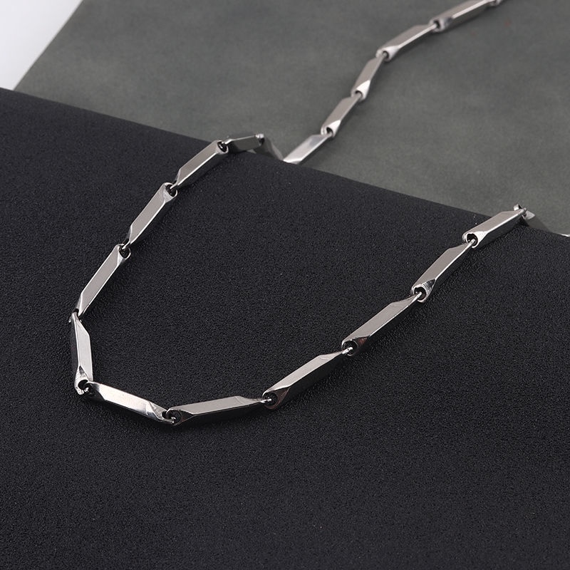 Kalung Pria Titanium Steel-callous di jamin Anti Karat Anti Pudar dengan Titanium Steel Men's Necklace  Desain Keren arctic deer