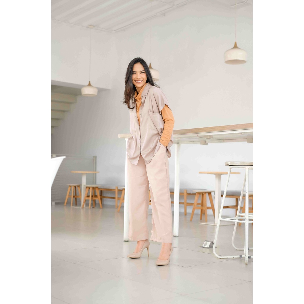 Atasan Kemeja Wanita Blouse katun Rayon uniqlo lengan Pendek Ghania by Nazya