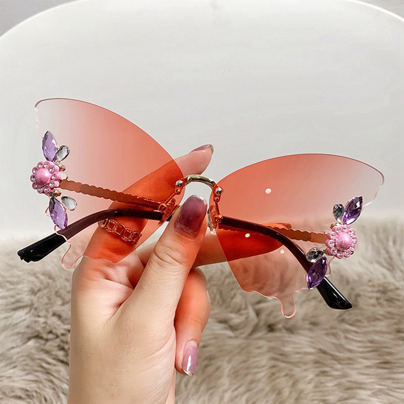 Desain Mewah Frameless Kristal Butterfly Sunglasses Vintage Brand Shades Untuk Wanita Kacamata Matahari Tanpa Bingkai Bling Diamond Eyewear