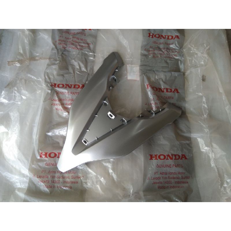 cover depan tameng V Vario 150 new k59 silver dof