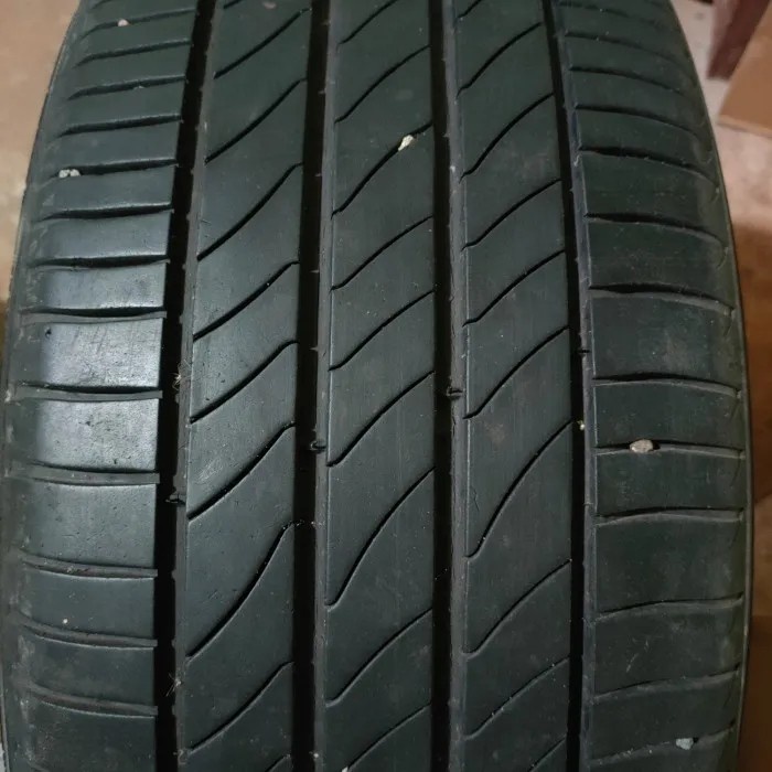 BAN MOBIL COPOTAN UKURAN 215/55 R17 MEREK MICHELIN