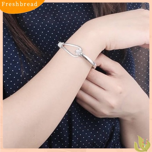 &lt; Freshbread &gt; Gelang Bangle Lingkaran Cuff Bangle Wanita Simple Elegan Silver Plated Rose Decor