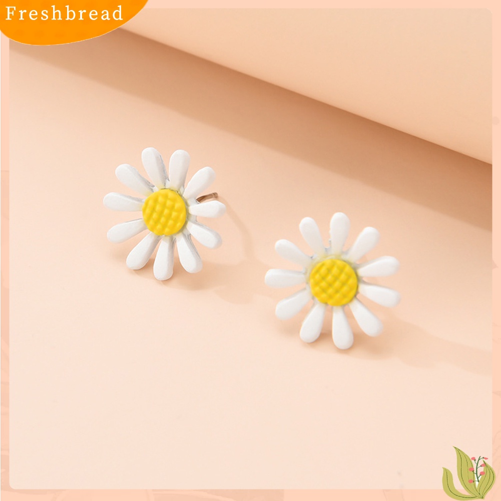 &lt; Freshbread &gt; Wanita Elegan Resin Kecil Marguerite Ear Stud Earrings Tindik Perhiasan Hadiah