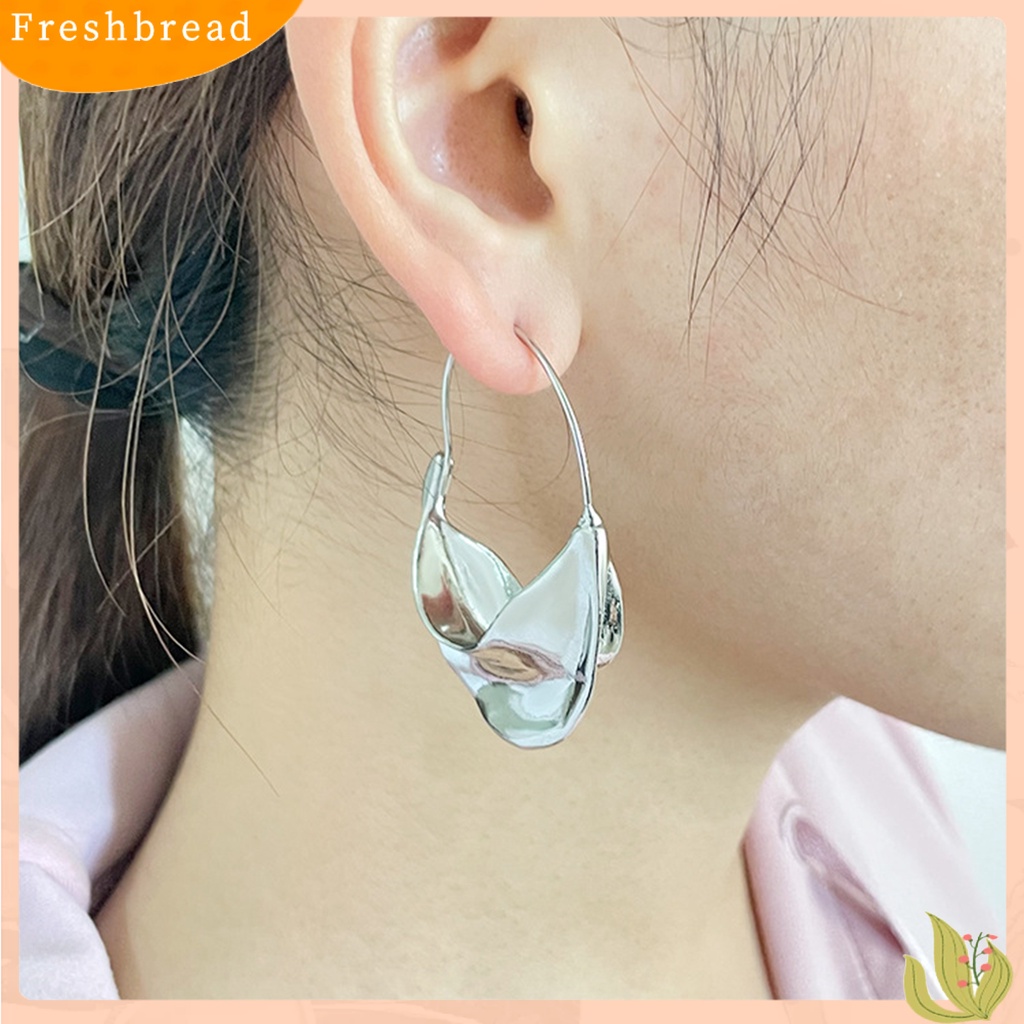 &lt; Freshbread &gt; 1pasang Anting Hoop Tidak Teratur Vintage Berlebihan Bright Luster Lipit Hias Hadiah Wanita Keranjang Bunga Menjuntai Anting Perhiasan Untuk Perjamuan