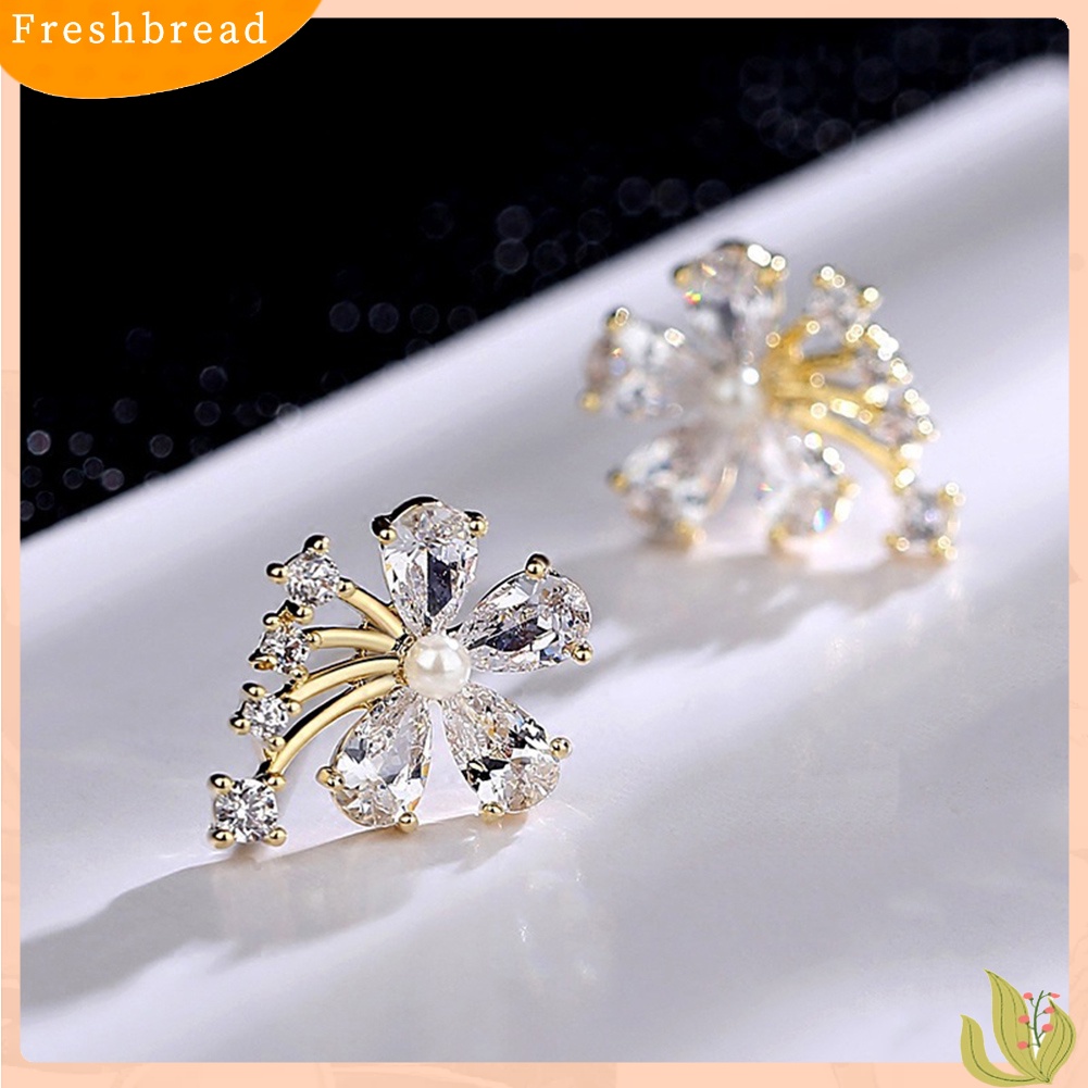 &lt; Freshbread &gt; Wanita Cubic Zirconia Mutiara Imitasi Hias Bunga Telinga Stud Anting Perhiasan Hadiah