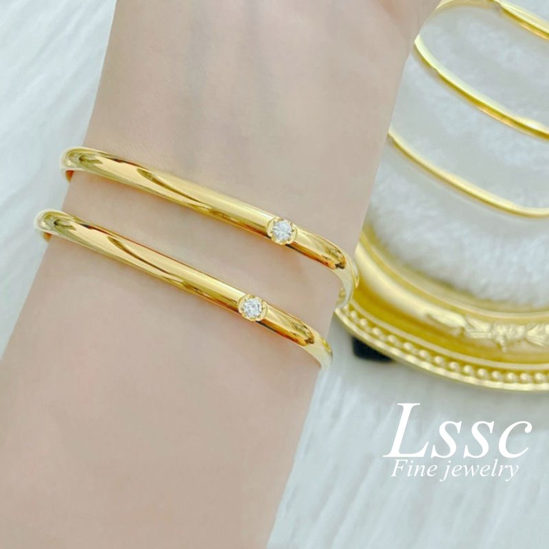 Gelang Titanium Wanita Anti Karat Persegi Permata Mata Satu Emas 18K Simpel Mewah Berlian Bangle Fashion Korea Aksesoris Perhiasan