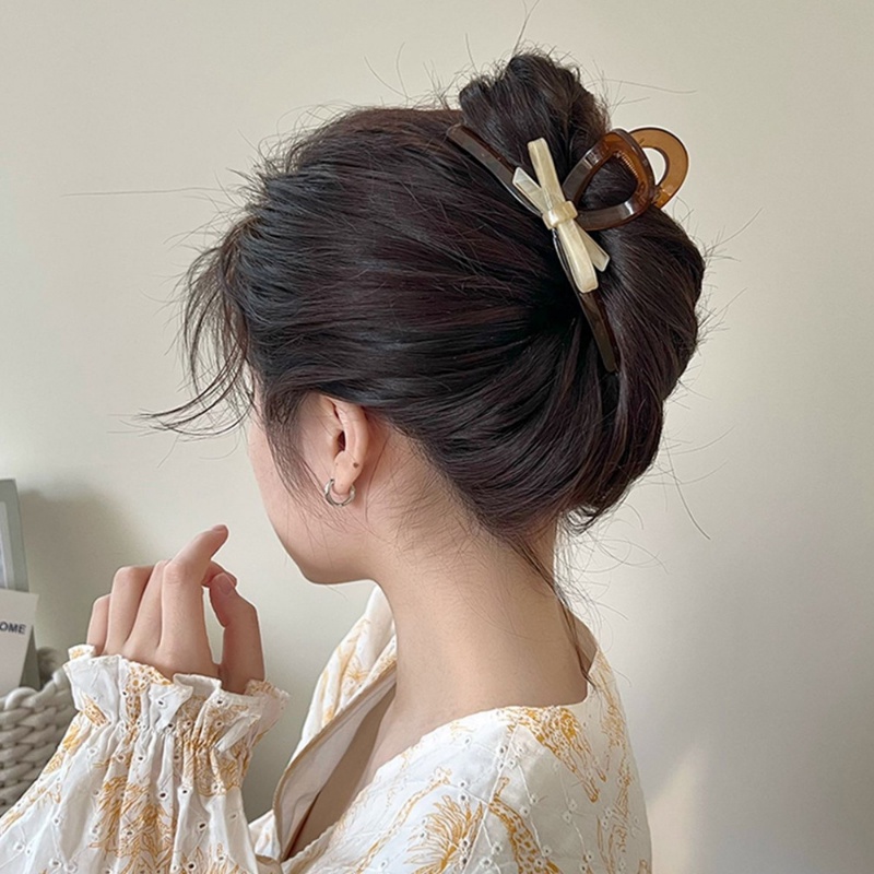 [Unggulan] Korea Klip Rambut Sederhana Desain Perancis Non-slip Pegangan Rambut Modis Cakar Rambut Besar Buram Aksesoris Rambut Klip Rambut Kupu-Kupu Elegan
