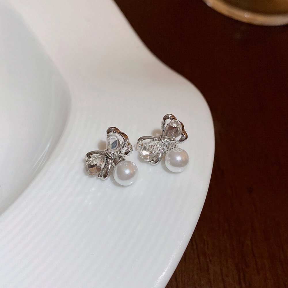 Anting Mutiara Busur Berlian Modis Dengan Anting Desain Segar Dan Manis