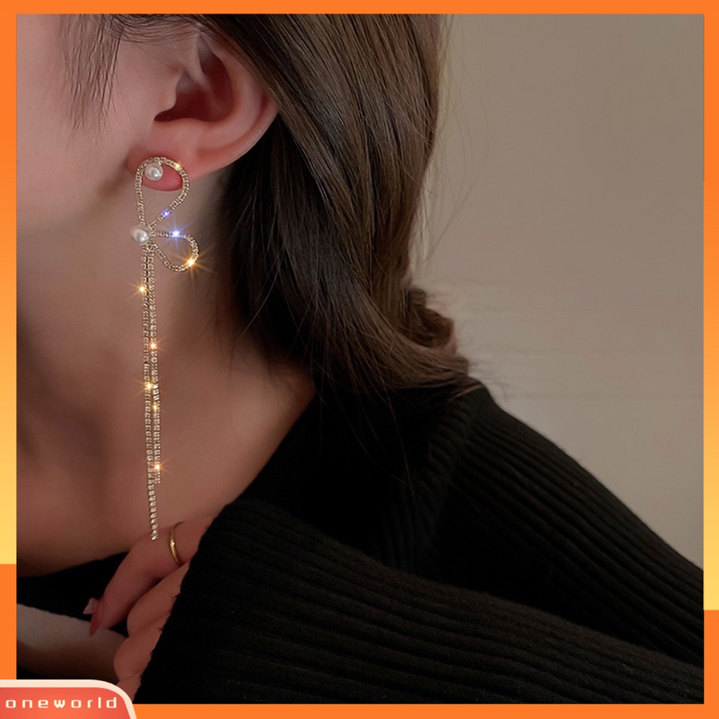 [EONE] 1pasang Anting Rumbai Asimetri Busur Mutiara Imitasi Berlian Imitasi Bersinar Dekorasi Tahan Luntur Panjang Rumbai Menjuntai Anting Gantung Aksesoris Perhiasan
