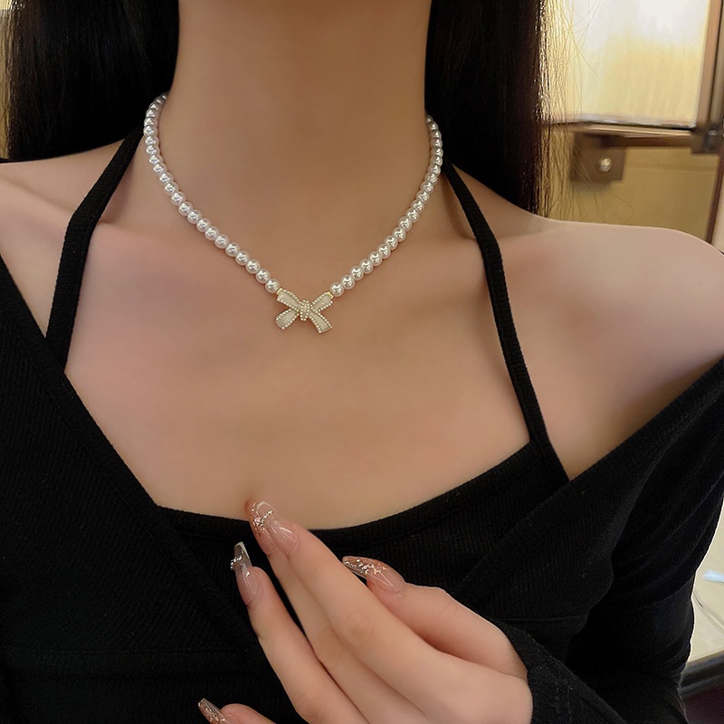 Ay (CN) Kalung Rantai Manik Mutiara Choker Liontin Busur Putih Elegan Untuk Aksesoris Perhiasan Wanita