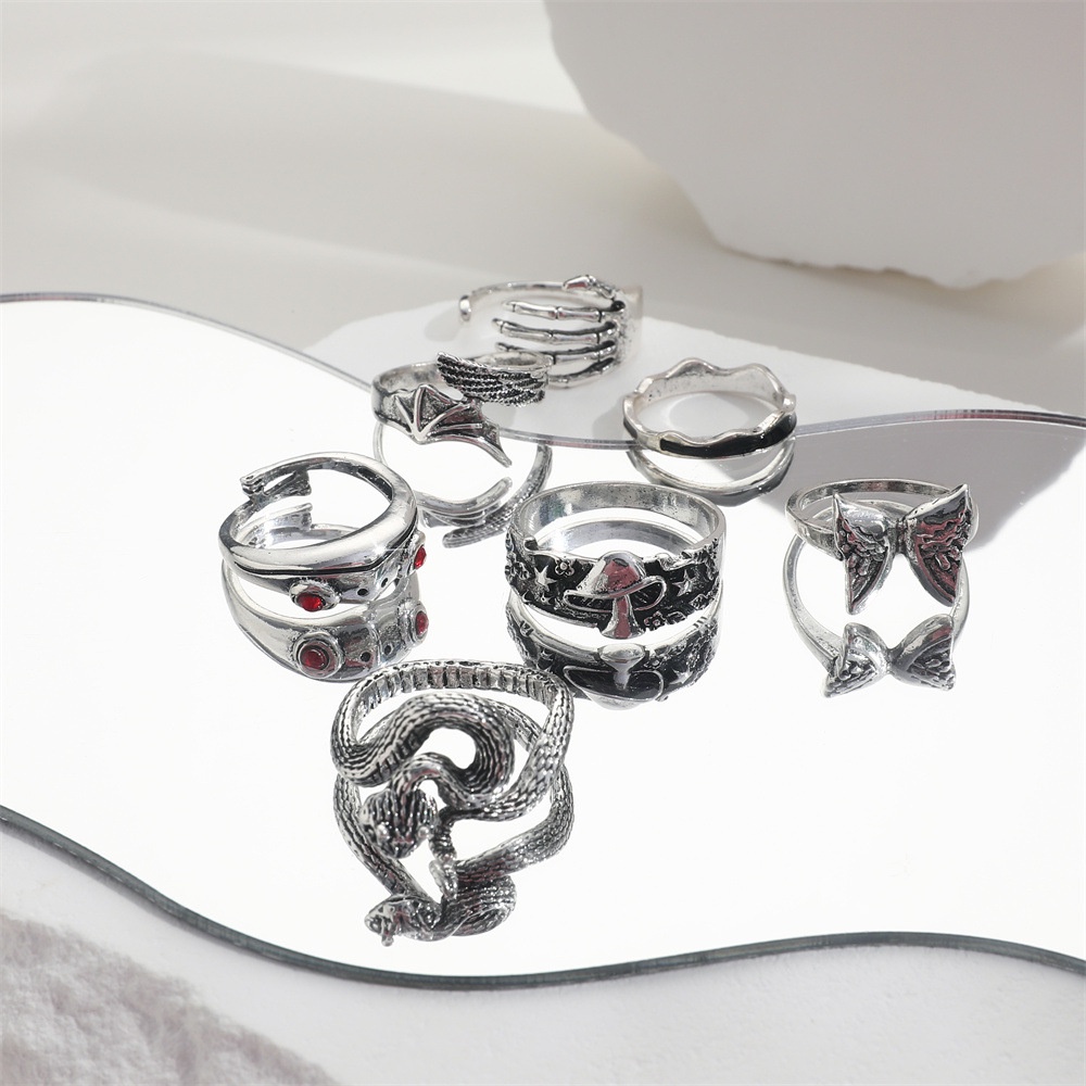 Punk Gothic Cincin Angin Netral Katak Ular Kerangka Kupu-Kupu Jamur Eropa Dan Amerika Vintage Bat Ring Set