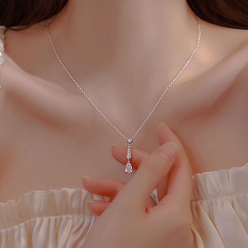 Kalung Tetesan Geometris Paduan Kristal Fashion Wanita