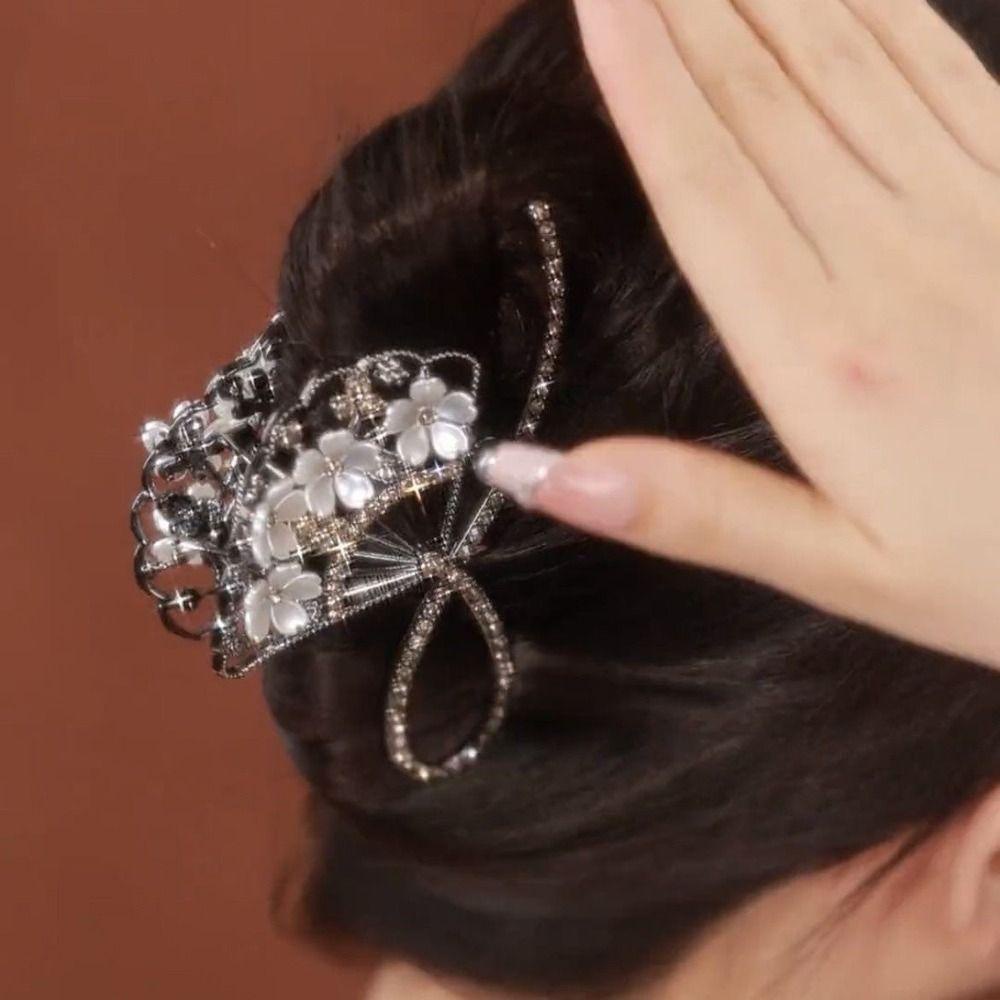Agustina Berbentuk Kipas Hair Claw Pesta Elegan Vintage Rambut Kepiting Klip Geometris Hairgrips Besar Jepit Rambut Fashion Hiasan Kepala Zirkon Kristal Korea Hiu Klip