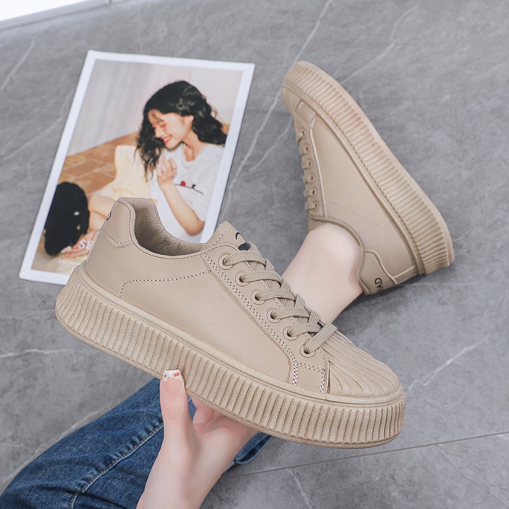 Sepatu Wanita Olahraga Bertali Sneakers Cewek Premium Fashionable Terbaru