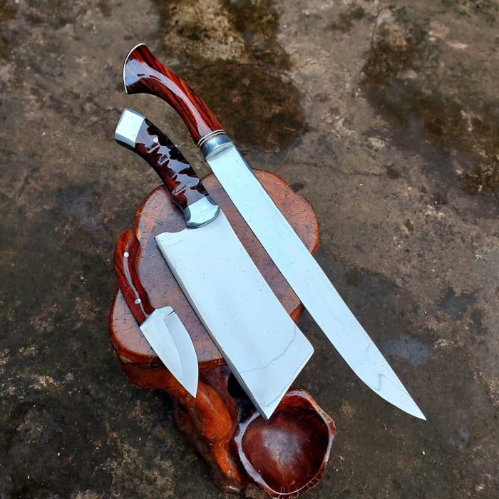 

PISAU SEMBELIH 1 SET PISAU DAGING CACAH TULANG BAJA PER TAJAM