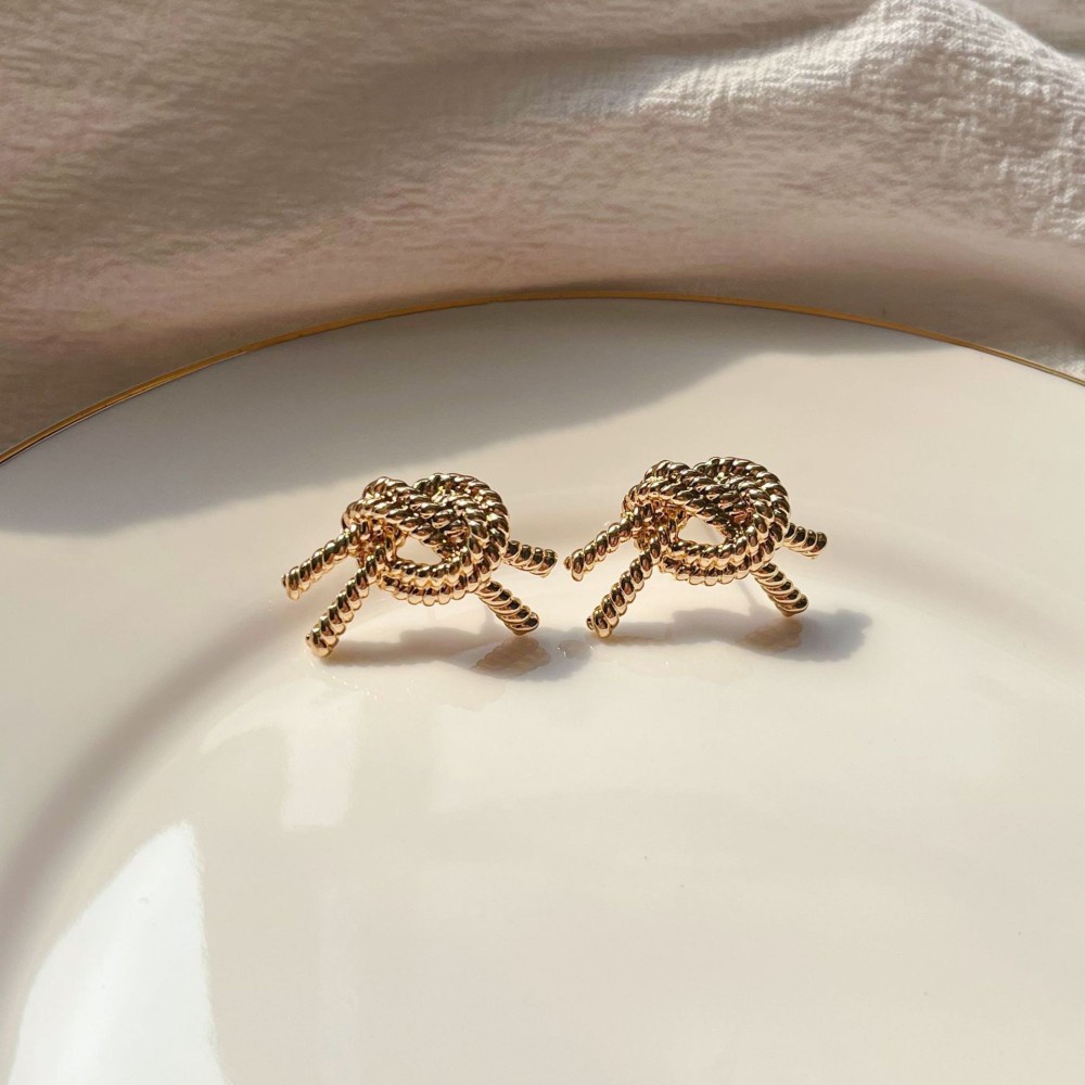 Anting Klip Hati Geometris Lapis Emas Untuk Wanita Perhiasan Logam Non Tindik Hadiah Pesta Ulang Tahun Earcuffs