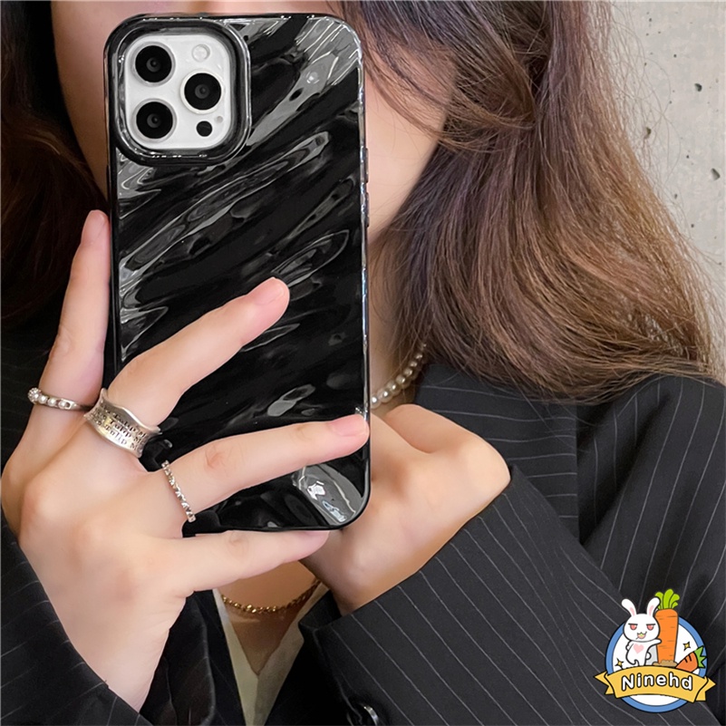 Ins Premium Sutra Halus Pleats Hitam iPhone Case Kompatibel Untuk Iphone14 13 12 11 Pro Max X Xr Xs Max 8 7 6 6s Plus SE 2020tahan Shock Warna Solid Ponsel Case Cover Pelindung