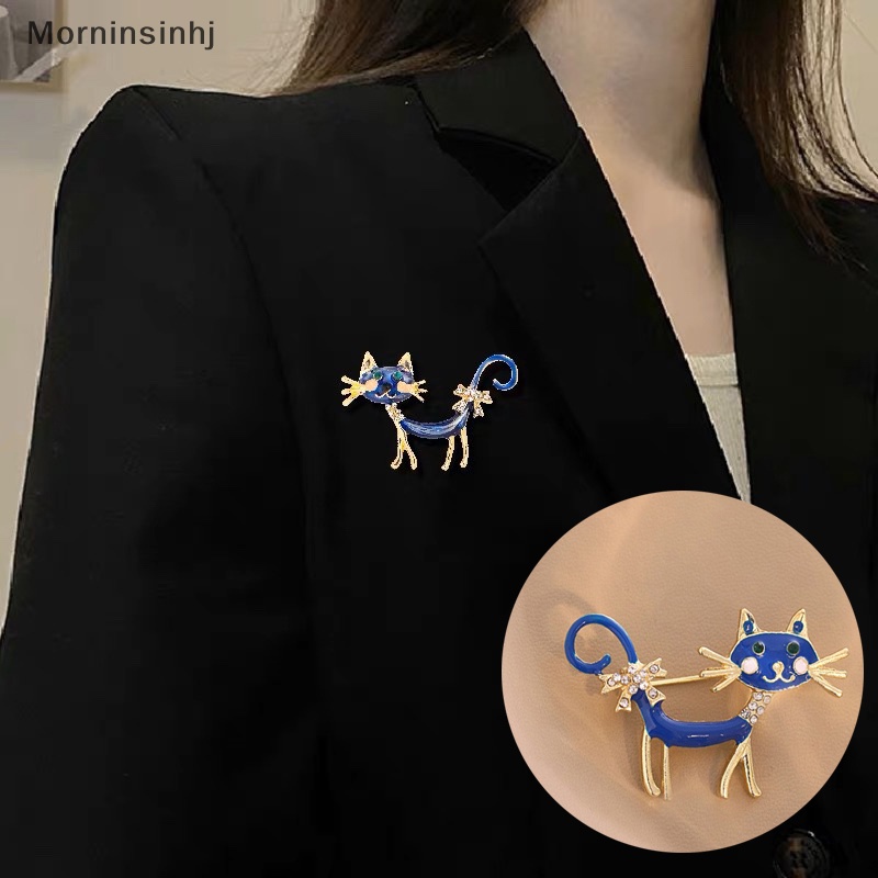 Mornin Bros Berlian Imitasi Kucing Lucu Gaya Korea Untuk Wanita Warna Biru Hewan Brooch Pin Fashion Kristal Korsase Aksesoris Pakaian id