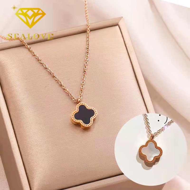 Kalung Titanium Bunga Clover Hitam Keberuntungan Emas 18K Anti Karat Aesthetic Korea Aksesoris Wanita Perhiasan Necklace