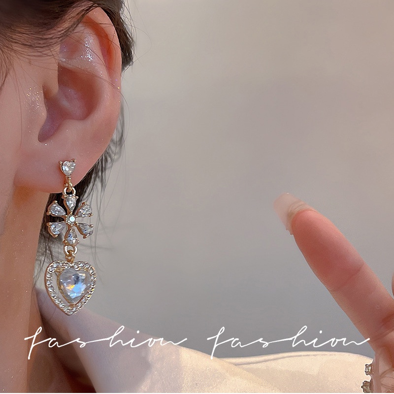 Anting Korea Kristal Berlian Imitasi Hati Untuk Wanita