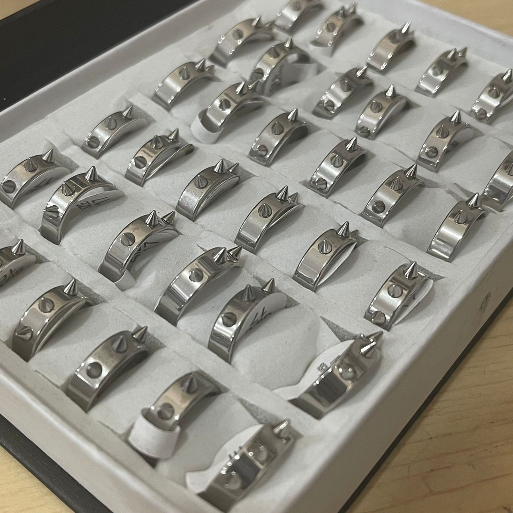 1 BOX ISI 36 PCS CINCIN DURI TITANIUM ANTI KARAT ANTI LUNTUR CINCIN PRIA WANITA DUNIA GELANG