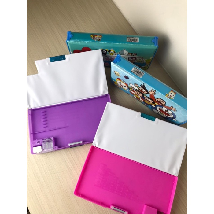 

Kotak Pensil Magnet Jumbo 2 Sisi Tempat Pensil Kalkulator Pencil Case