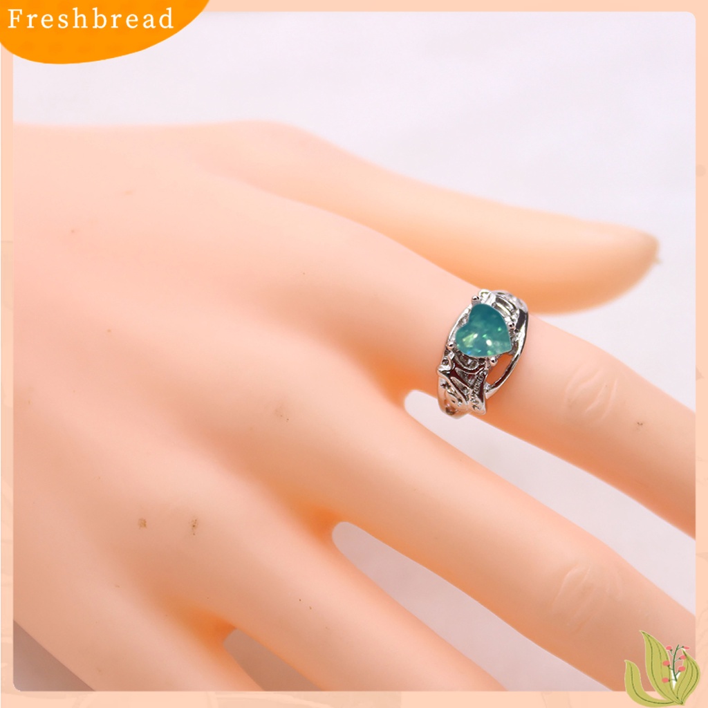 &lt; Freshbread &gt; Huruf Ukiran Bentuk Hati Opal Imitasi Hias Band Cincin Perhiasan Hadiah Untuk Ibu