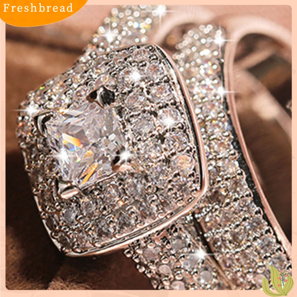 &lt; Freshbread &gt; 2 Pcs Wanita Cincin Mewah Berlapis Mengkilap Persegi Berlian Imitasi Berkilau Berdandan Hadiah Wanita Jari Cincin Perhiasan Pernikahan Aksesori Busana
