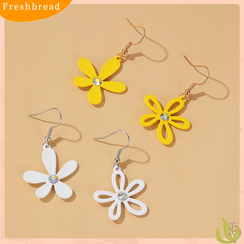 &lt; Freshbread &gt; Fashion Wanita Asimetris Berongga Bunga Menjuntai Ear Hook Earrings Perhiasan Hadiah