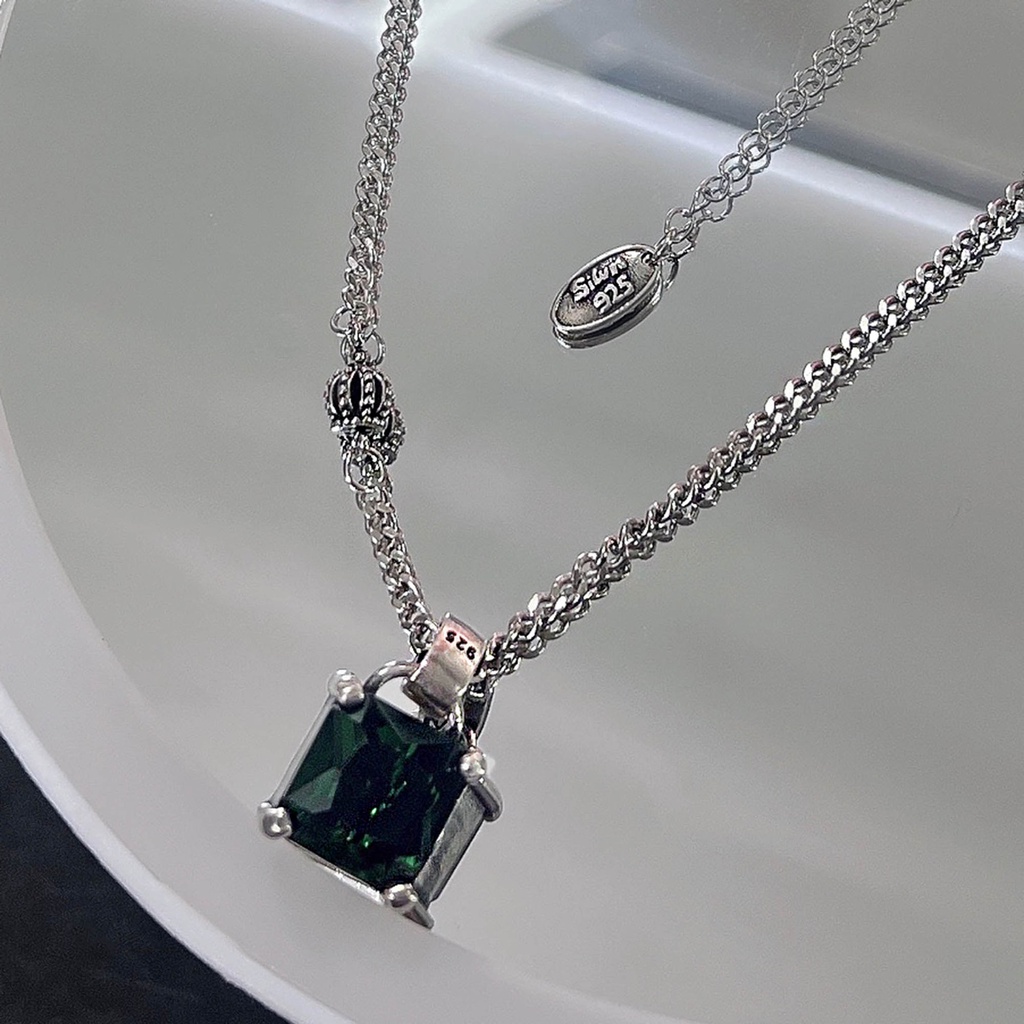 Goldkingdom Fashion Perhiasan Aksesoris Ready Stock Retro Marcasite Mahkota Hijau Kalung Perempuan Pasang Merek Liontin Niche Ins Pasang Merek Mewah Fashion Aksesoris.