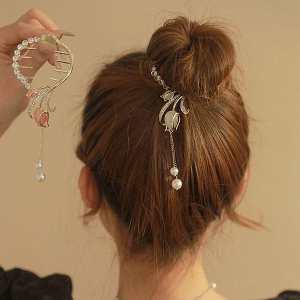 Needway Wanita Ponytail Gesper Trendi Manis Hiasan Kepala Mutiara Imitasi Tulip Hiu Klip Rumbai Ponytail Holder Gaya Korea Hair Clip