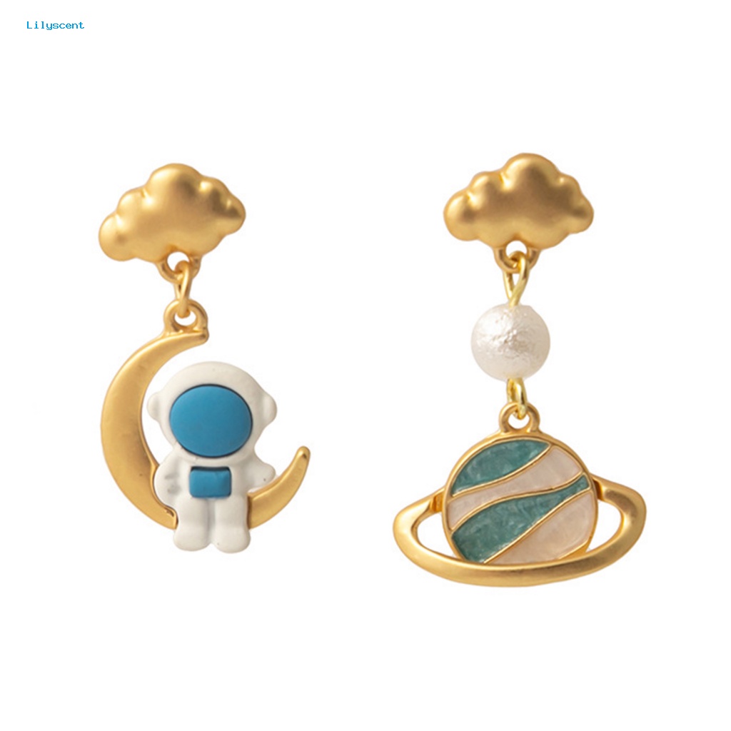 Lilyscent 1pasang Anting Liontin Sederhana Untuk Pacaran Indah Spaceman Planet Moon Pendant Stud Earrings Tiga Dimensi