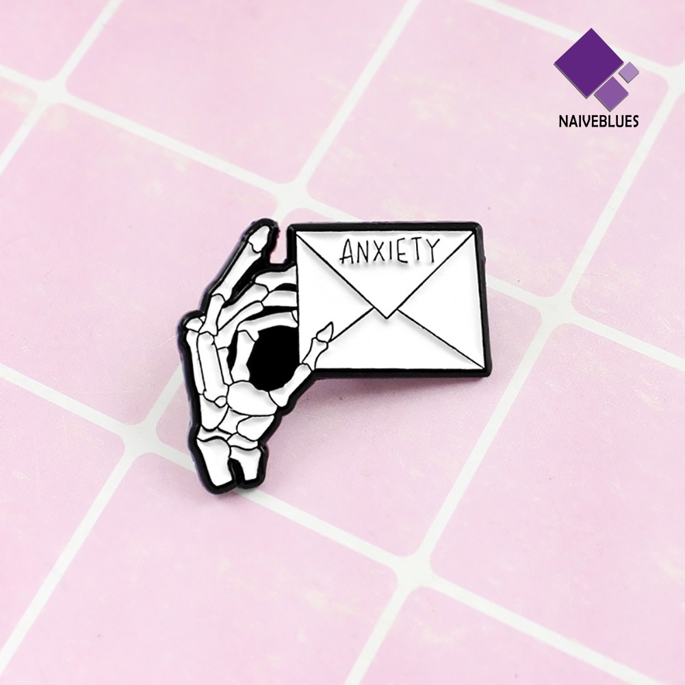 &lt; Naiveblues &gt; ANXIETY Letter Skeleton Tangan Enamel Bros Pin Wanita Jaket Jeans