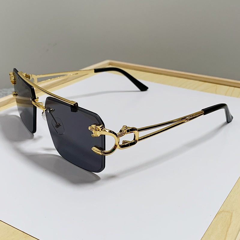 Fashion Square Aesthetic Shades Sunglasses Untuk Wanita/Men Metal Frame Sunglasses Eyewear