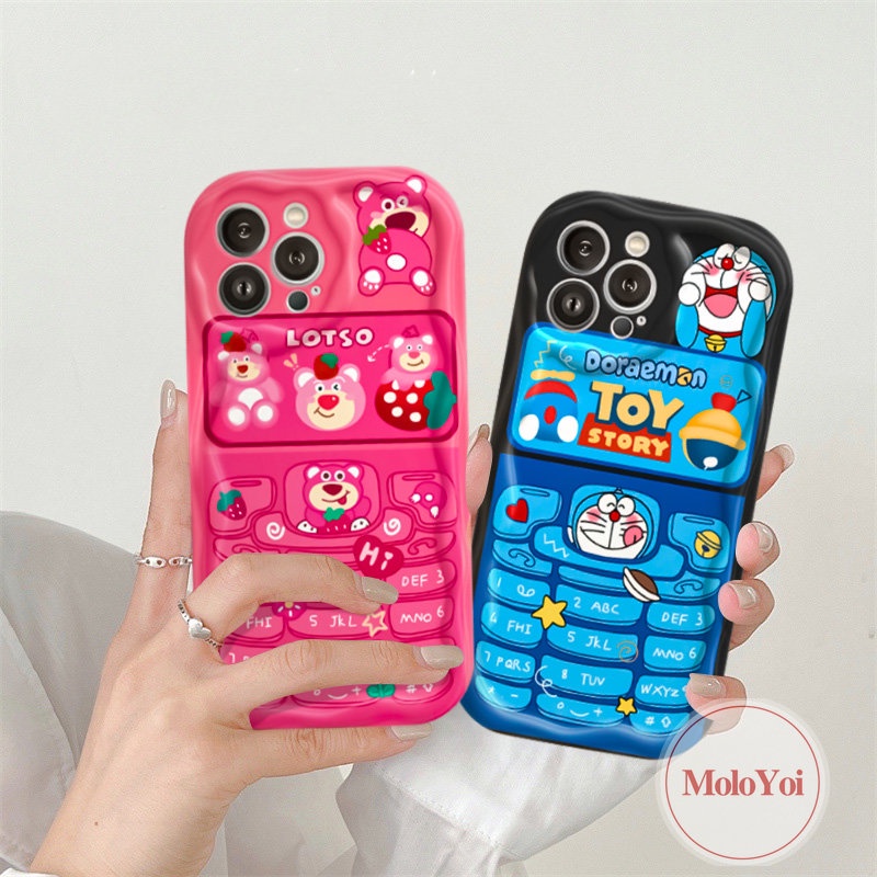 IPHONE Casing Pasangan Tombol Ponsel Kreatif Kompatibel Untuk Iphone8 6s 6 7 Plus 11 14 12 13 Pro Max XR XS X Max SE 2020 Toy Story Lucu Strawberry Bear Doraemon 3D Wavy Curved Edge Soft Cover