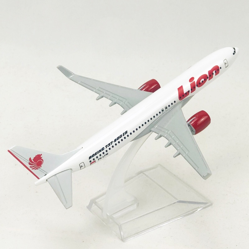 Lion Air B737 Model Pesawat Indonesia Lion Boeing 737 Diecast Bahan Metal Solid Ukuran 16CM