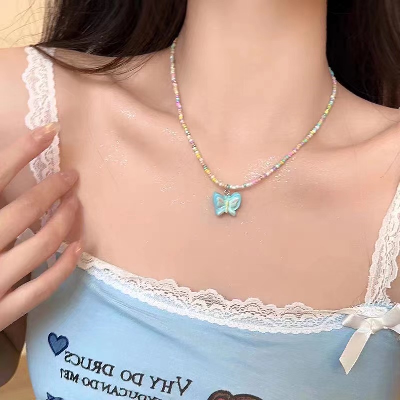 Musim Panas Dopamin Warna Manik-Manik Kupu-Kupu Kalung Perempuan Manis Lucu Gadis Jantung Klavikula Rantai Sederhana All-Match Kalung