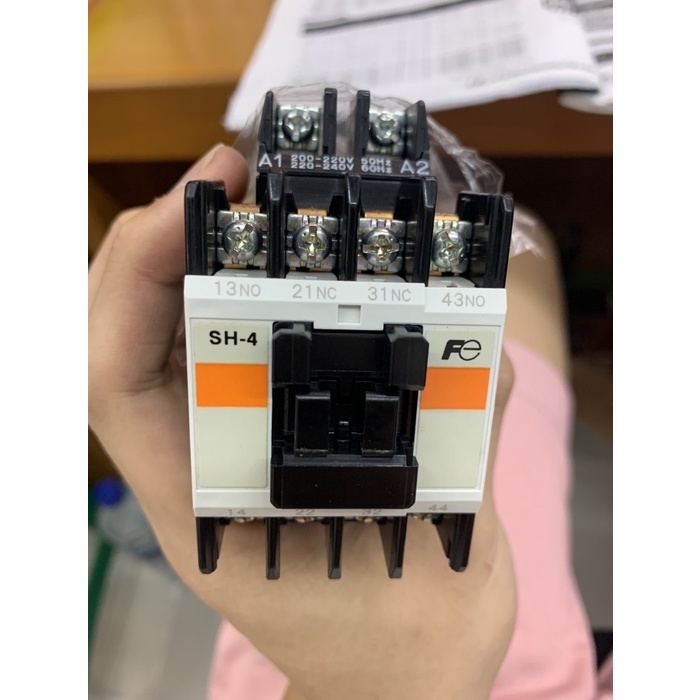 Relay Contactor FUJI SH-4 2no2nc 4no 3no1nc - 2no2nc, 110vac Termurah