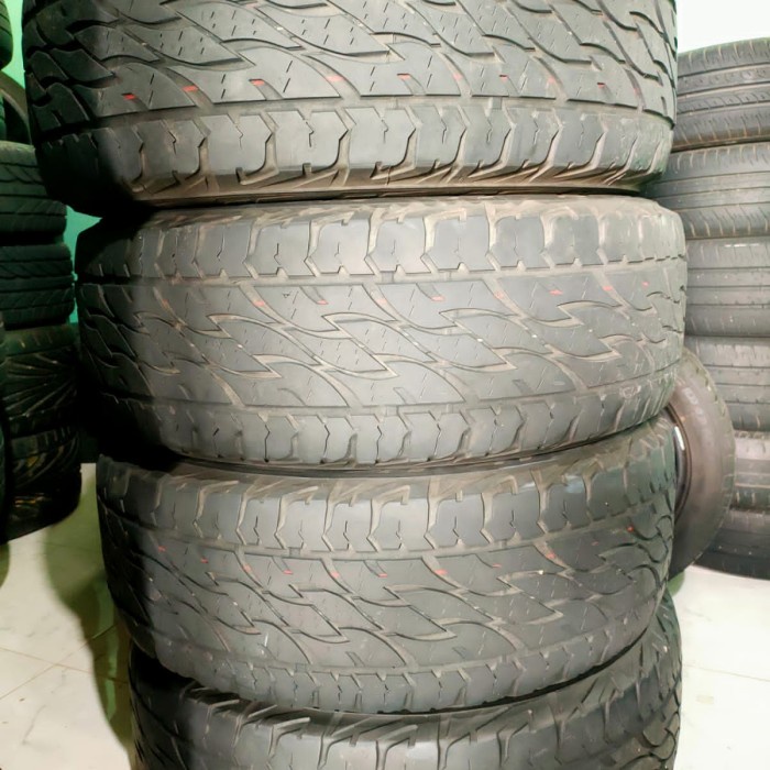 BAN MOBIL COPOTAN BRIDGESTONE UK 265/65 RING 17 UNTUK PAJERO.