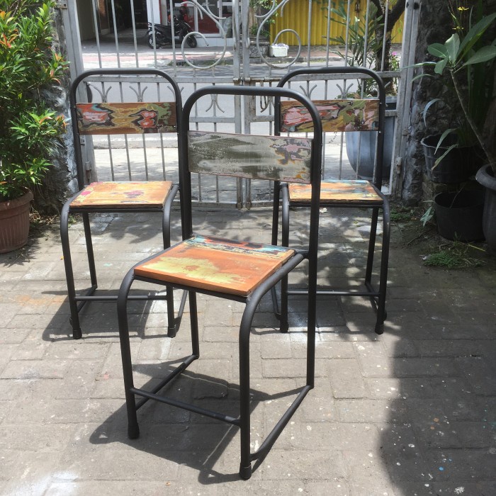 Kursi Cafe/Kafe Besi dan Kayu Minimalis