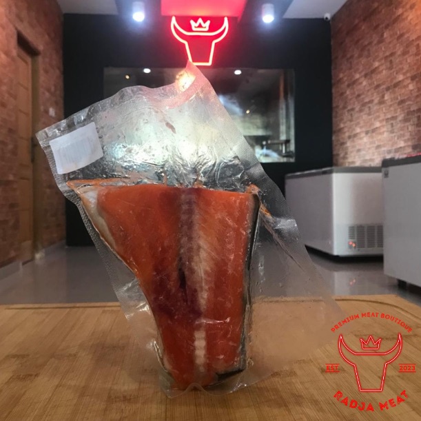 

Salmon tail 180-200gr