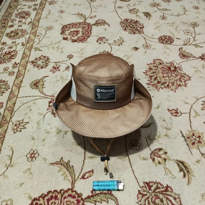 Topi rimba Marmot NeoAir