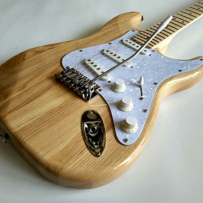 Gitar Listrik Fender Stratocaster Natural Color murah