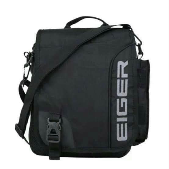 Tas selempang Eiger Logo Eiger Travel Pouch 4L hitam original