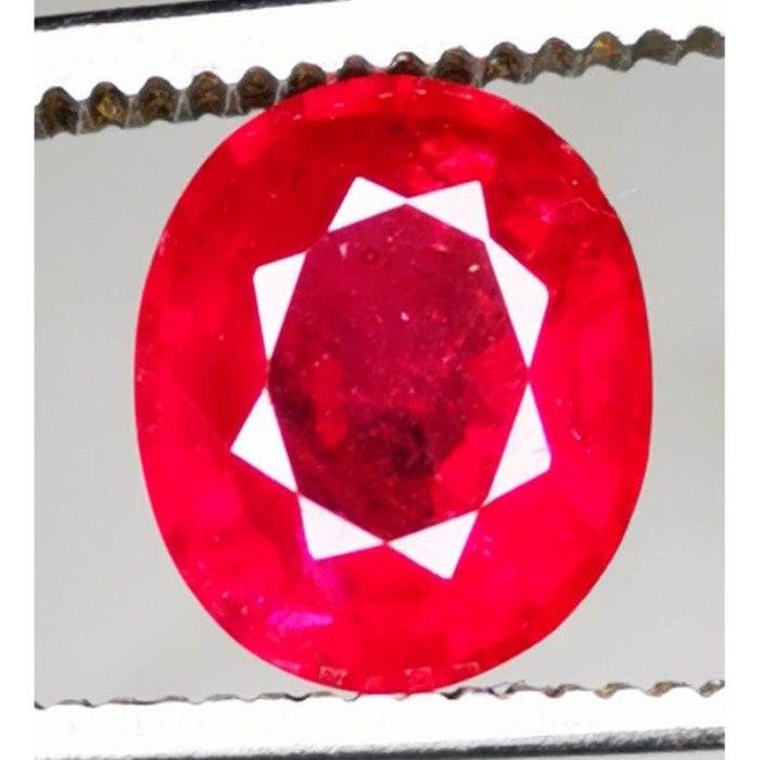 BATU PERMATA RUBY PIGIEON BLOOD CUT